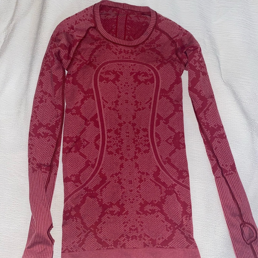Size 2 lulu lemon swiftly top